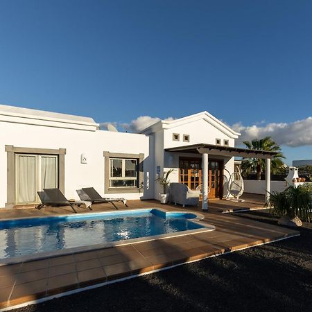 Villa Mo Luxury Heated Pool Playa Blanca  Exterior photo